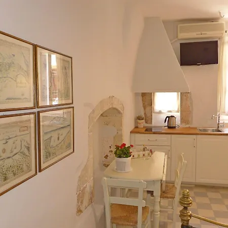 Guest house Eva 4*