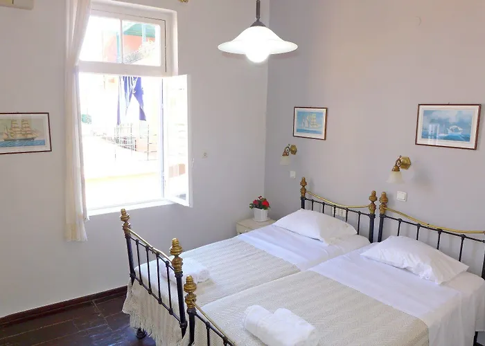 Eva 4* Hriszí Aktí Haniá