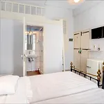 게스트하우스 Eva 4*