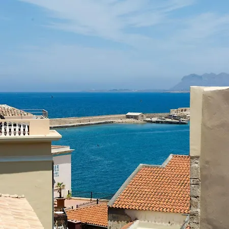 ゲストハウス Eva 4*